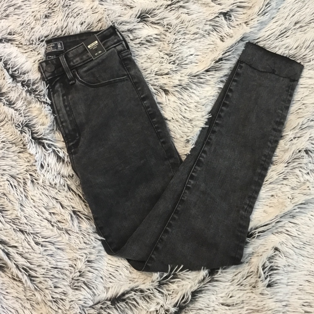 NWT Abercrombie & Fitch Black Skinny Jeans